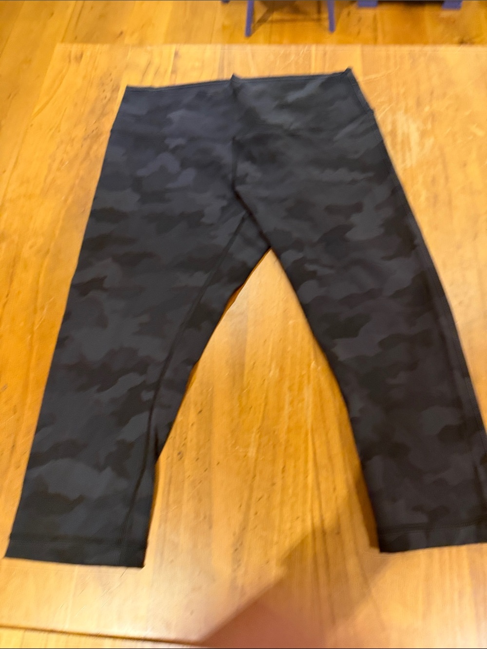Womens Black Camo Capri Leggings capri